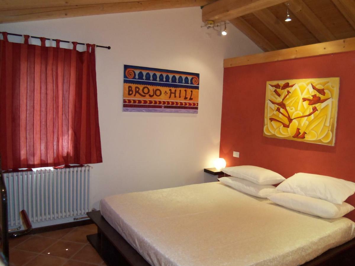Bed and Breakfast Brojo Hill Longare Экстерьер фото
