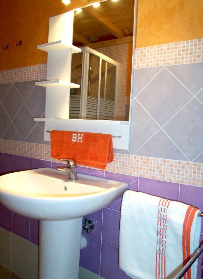 Bed and Breakfast Brojo Hill Longare Экстерьер фото